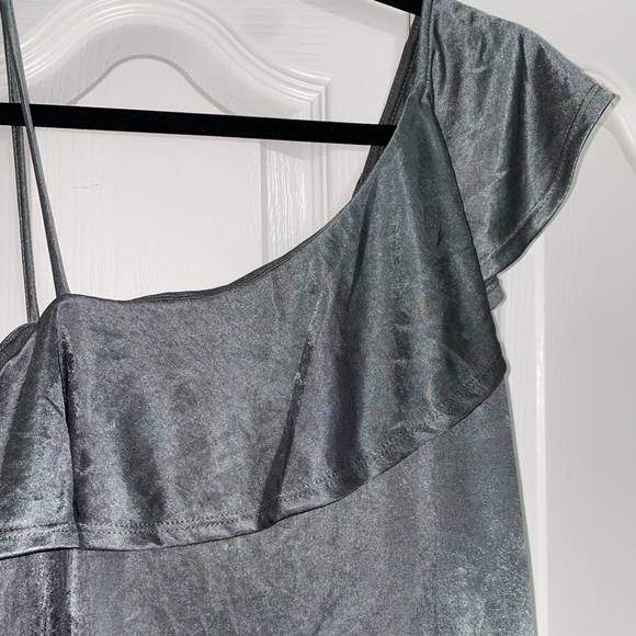 One shoulder ruffle shirt - Picture 2 of 2